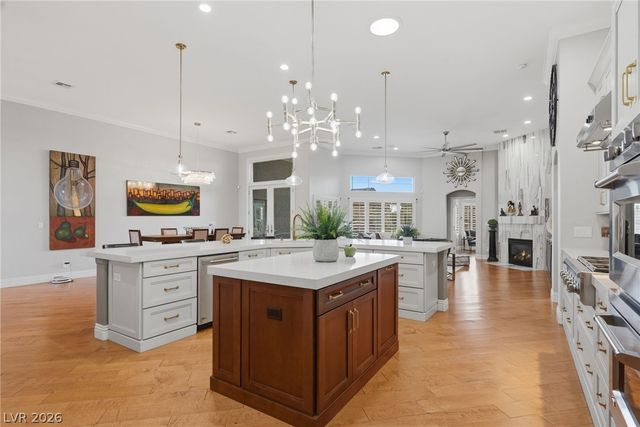 8420 Cedar Mill Falls Court, Las Vegas, NV 89143