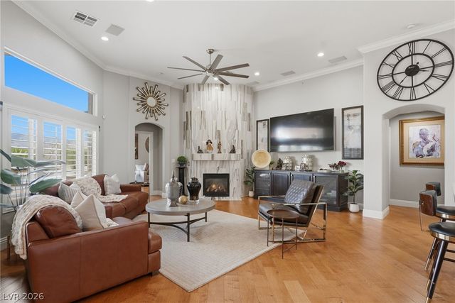 8420 Cedar Mill Falls Court, Las Vegas, NV 89143