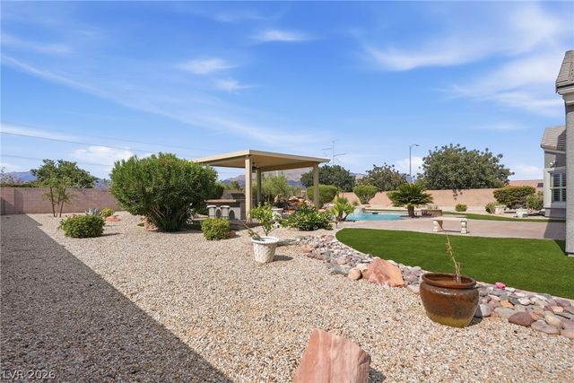 8420 Cedar Mill Falls Court, Las Vegas, NV 89143