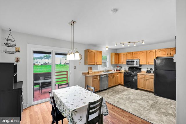 61 BROOKFIELD RD, Lititz, PA 17543