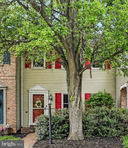 61 BROOKFIELD RD, Lititz, PA 17543