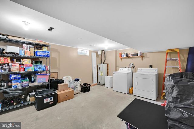 61 BROOKFIELD RD, Lititz, PA 17543
