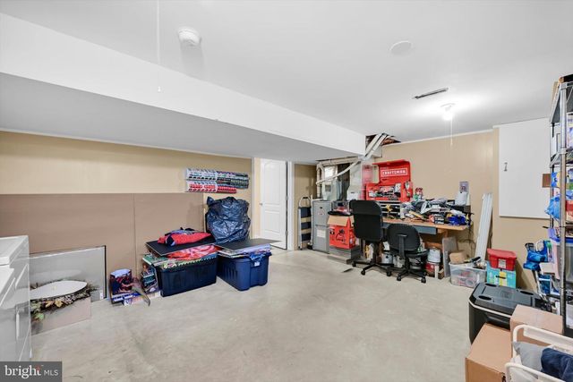 61 BROOKFIELD RD, Lititz, PA 17543