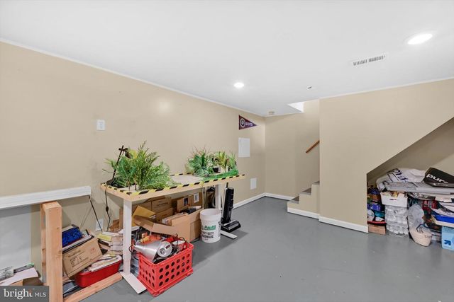 61 BROOKFIELD RD, Lititz, PA 17543