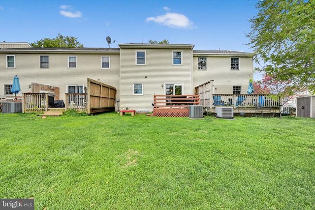 61 BROOKFIELD RD, Lititz, PA 17543