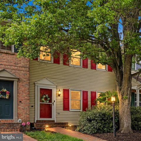 61 BROOKFIELD RD, Lititz, PA 17543