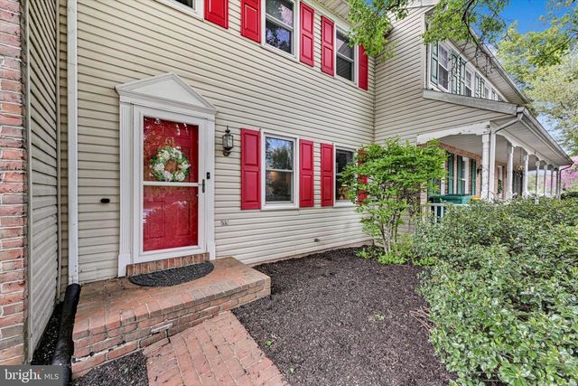 61 BROOKFIELD RD, Lititz, PA 17543