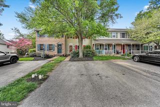 61 BROOKFIELD RD, Lititz, PA 17543