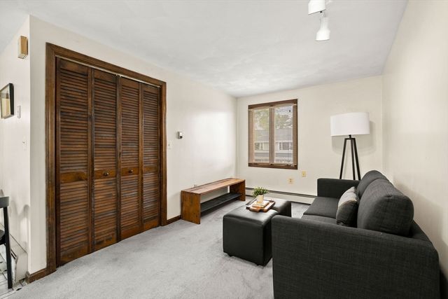 20 Euclid Rd, Tewksbury, MA 01876