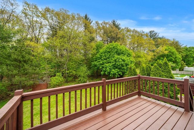 20 Euclid Rd, Tewksbury, MA 01876
