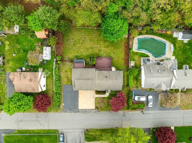 20 Euclid Rd, Tewksbury, MA 01876