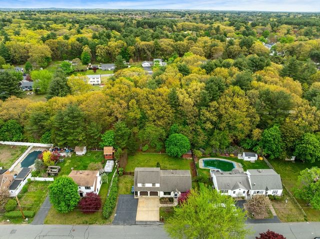 20 Euclid Rd, Tewksbury, MA 01876