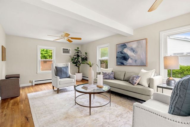 20 Euclid Rd, Tewksbury, MA 01876