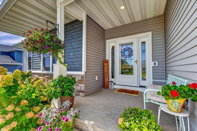 1024 Peterson Drive, Stoughton, WI 53589