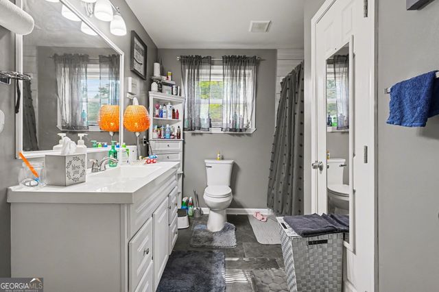 6260 Crestview Lane, Forest Park, GA 30297