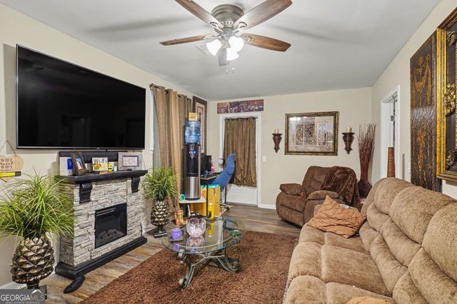 6260 Crestview Lane, Forest Park, GA 30297