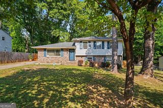 6260 Crestview Lane, Forest Park, GA 30297