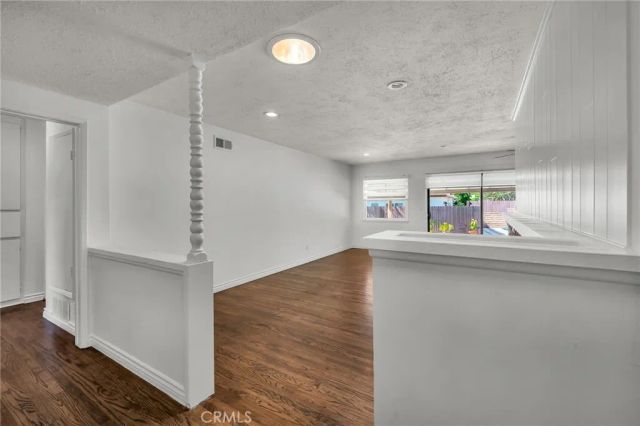 6139 Tampa Avenue, Tarzana, CA 91356