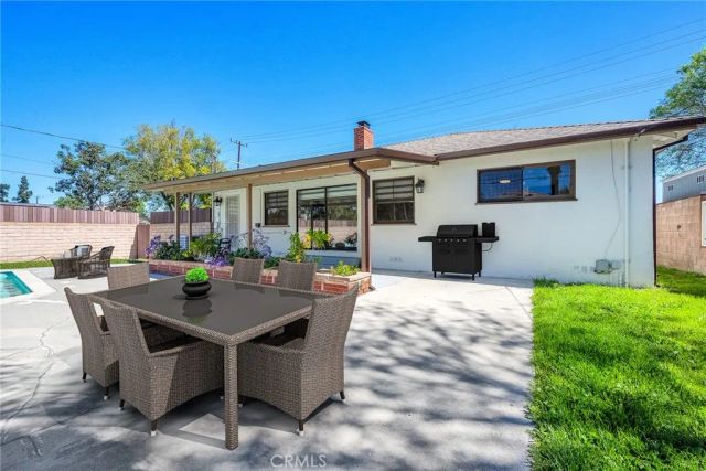 6139 Tampa Avenue, Tarzana, CA 91356
