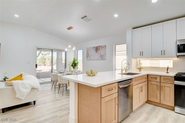 2142 High Mesa Drive, Henderson, NV 89012