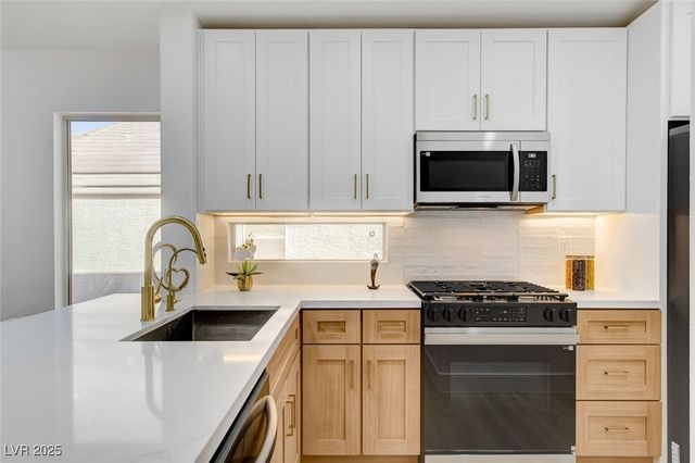 2142 High Mesa Drive, Henderson, NV 89012