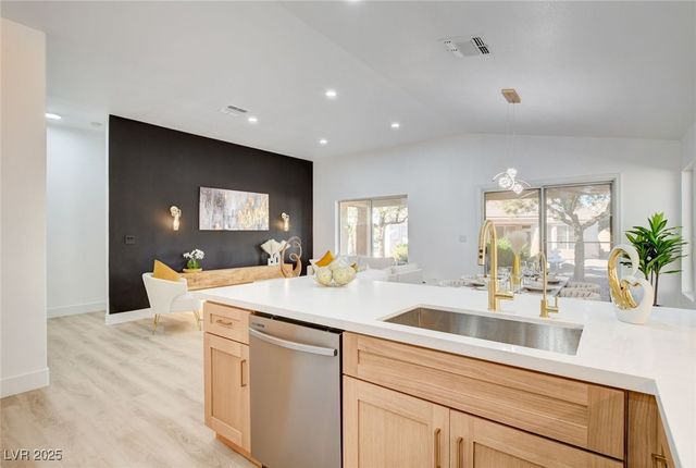 2142 High Mesa Drive, Henderson, NV 89012