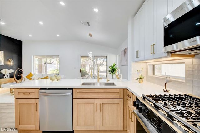 2142 High Mesa Drive, Henderson, NV 89012