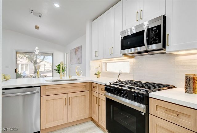 2142 High Mesa Drive, Henderson, NV 89012