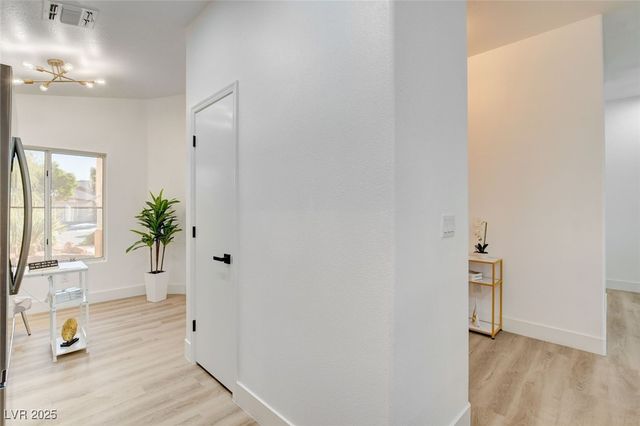 2142 High Mesa Drive, Henderson, NV 89012