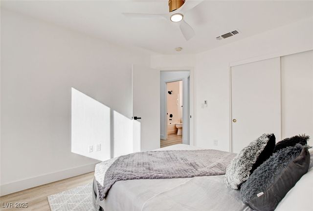 2142 High Mesa Drive, Henderson, NV 89012