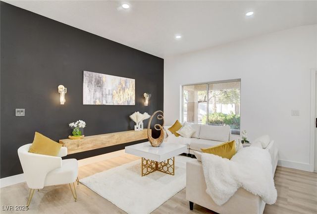 2142 High Mesa Drive, Henderson, NV 89012