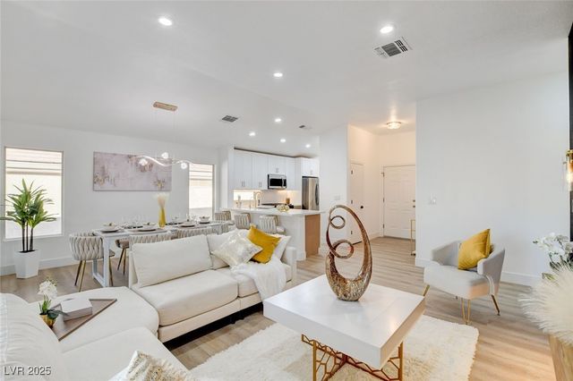 2142 High Mesa Drive, Henderson, NV 89012