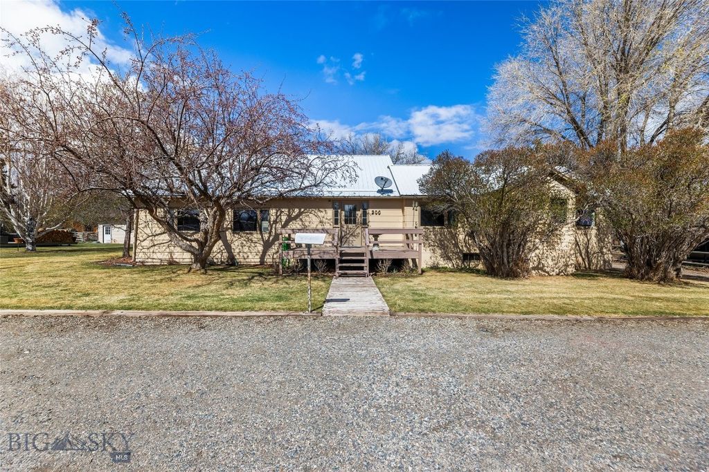 200 E Armitage, Ennis, MT 59729
