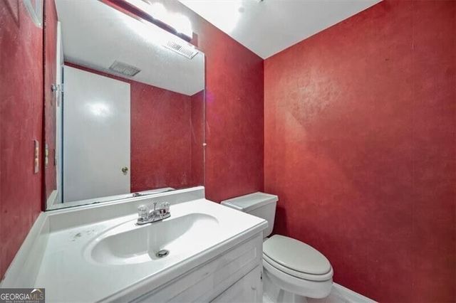 46 Forrest Place, Sandy Springs, GA 30328