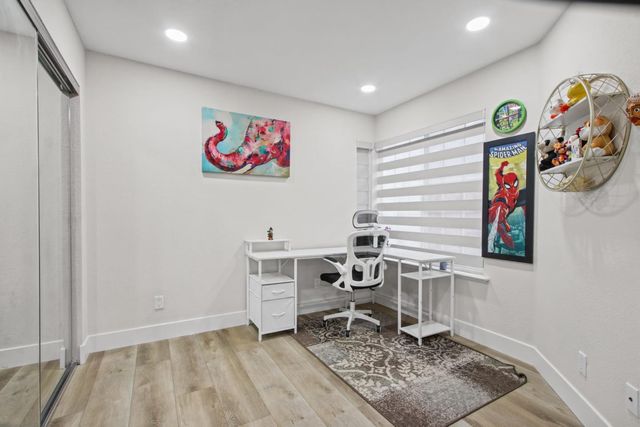 2211 Oakland Avenue, Pleasanton, CA 94588