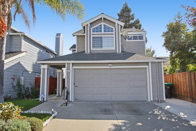 2211 Oakland Avenue, Pleasanton, CA 94588