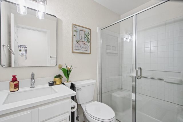 2211 Oakland Avenue, Pleasanton, CA 94588