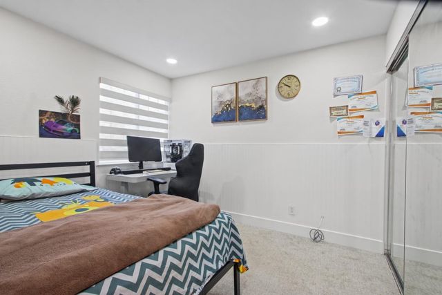 2211 Oakland Avenue, Pleasanton, CA 94588