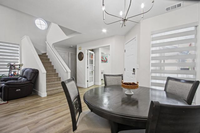 2211 Oakland Avenue, Pleasanton, CA 94588
