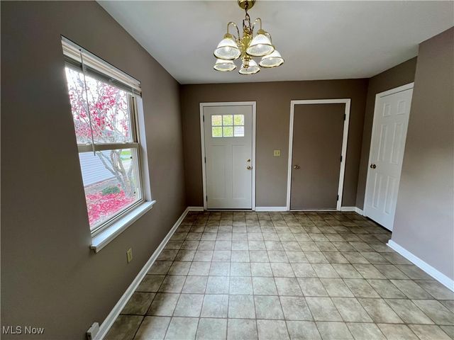 406 Orchard Hill, Leetonia, OH 44431