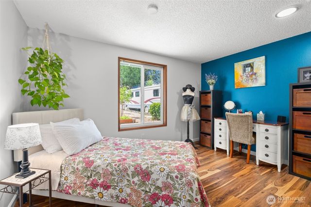 4823 W Tapps Dr E, Lake Tapps, WA 98391