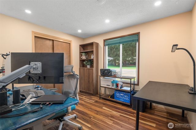 4823 W Tapps Dr E, Lake Tapps, WA 98391