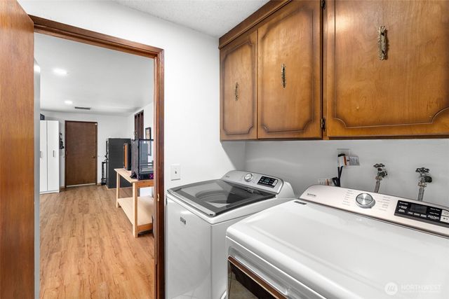4823 W Tapps Dr E, Lake Tapps, WA 98391