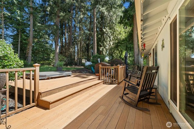 4823 W Tapps Dr E, Lake Tapps, WA 98391
