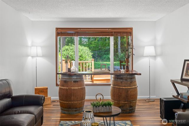 4823 W Tapps Dr E, Lake Tapps, WA 98391