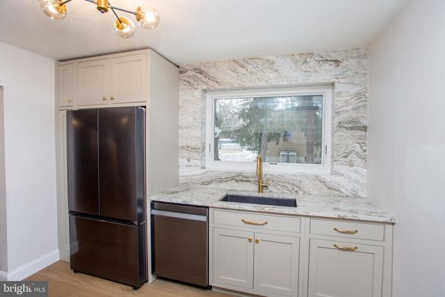 527 LEXINGTON AVE, Chalfont, PA 18914