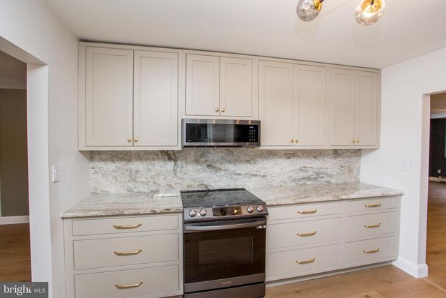 527 LEXINGTON AVE, Chalfont, PA 18914