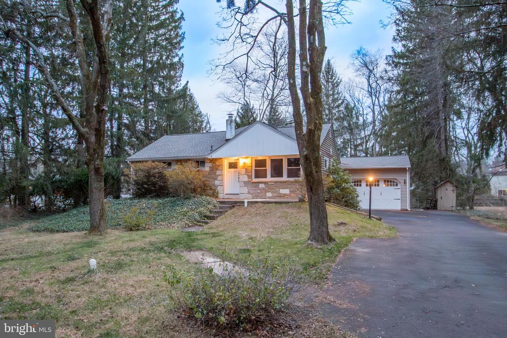 527 LEXINGTON AVE, Chalfont, PA 18914