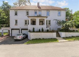 11 Floyd Place A, Great Neck, NY 11024