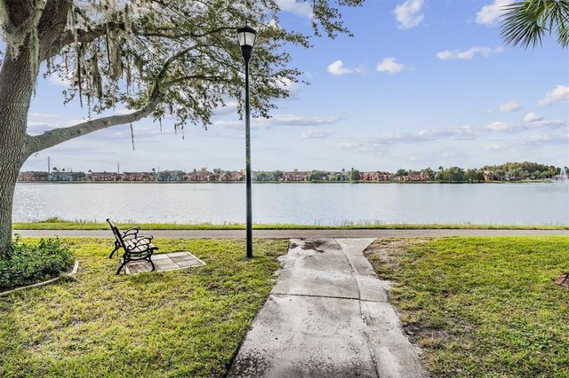 9156 LAKE CHASE ISLAND WAY 9156, Tampa, FL 33626